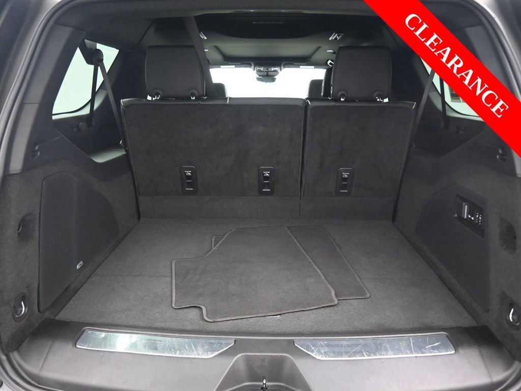 Used 2024 Cadillac Escalade ESV Sport w/ Heavy-Duty Trailer Package image 17