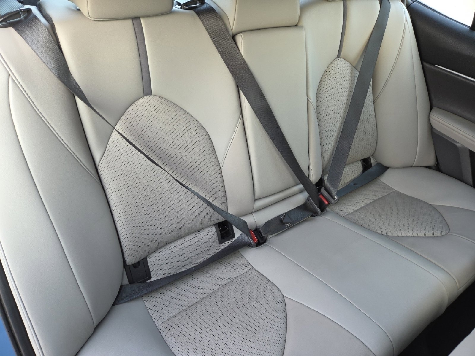 Used 2023 Toyota Camry XSE image 22