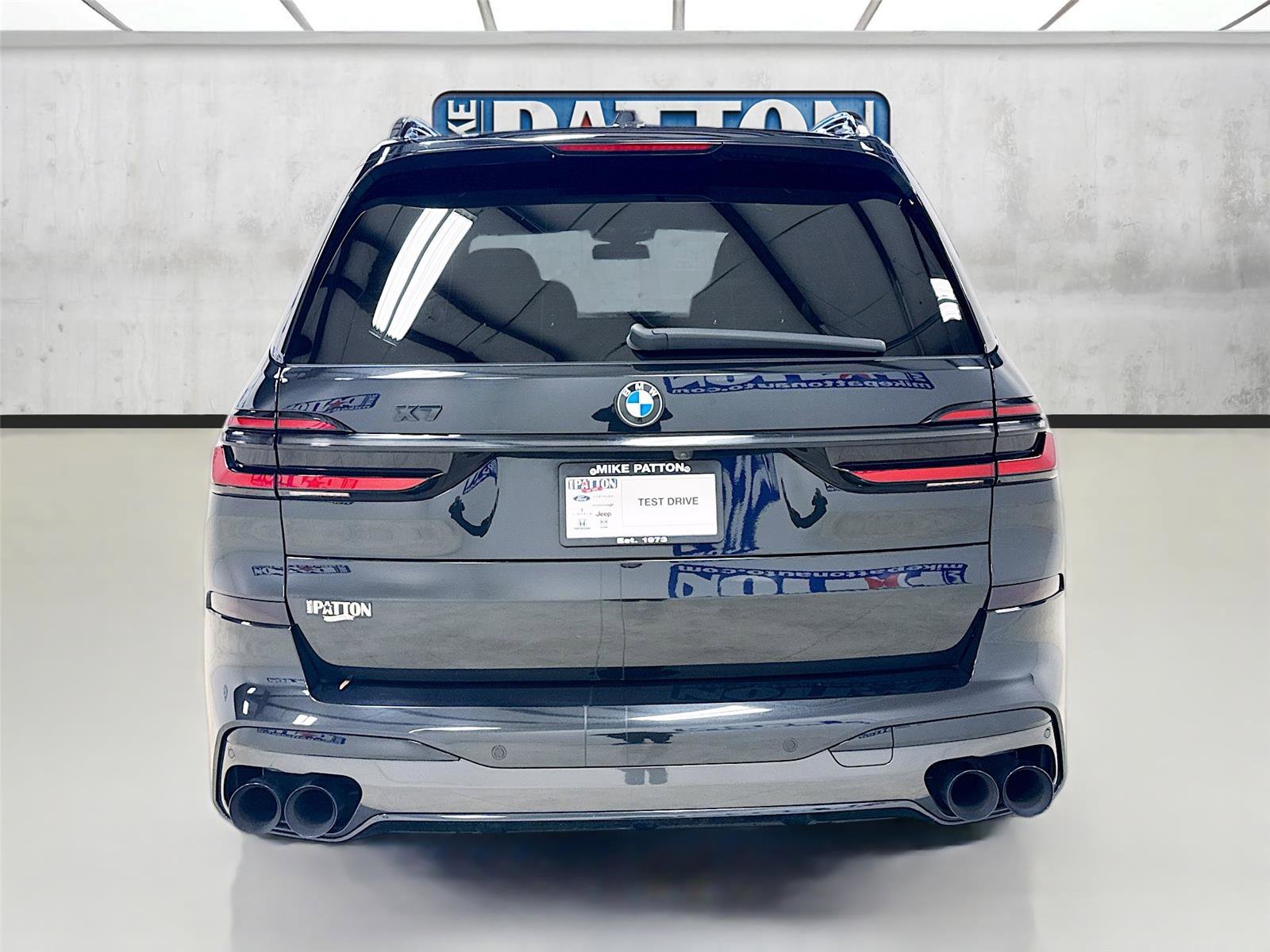 Used 2024 BMW X7 xDrive40i w/ M Sport Package image 6