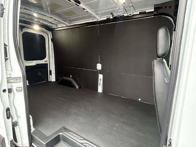 New 2026 Ford Transit 250 148 Medium Roof w/ Load Area Protection Package RWD image 10