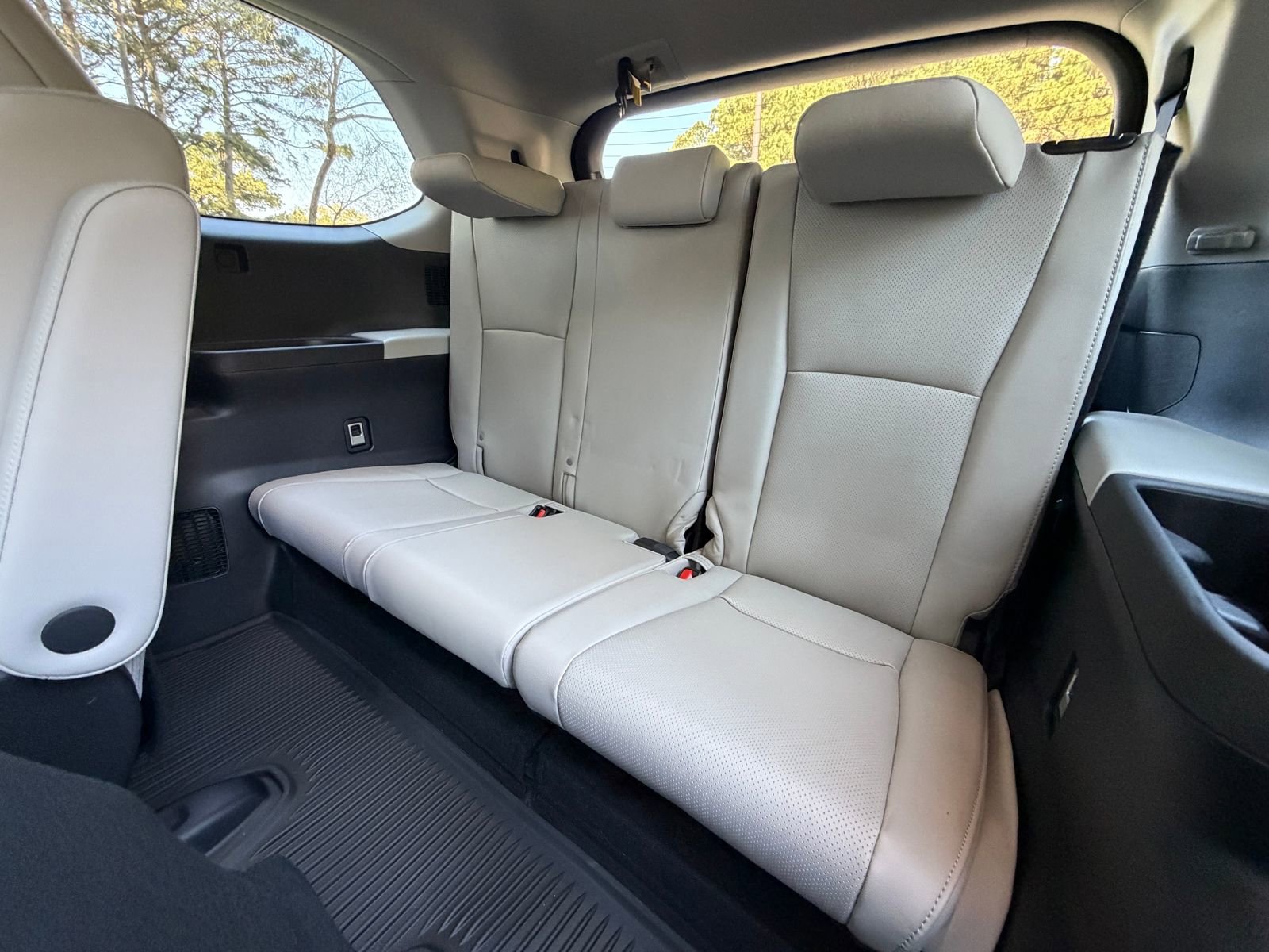 Used 2024 Toyota Grand Highlander Limited image 15