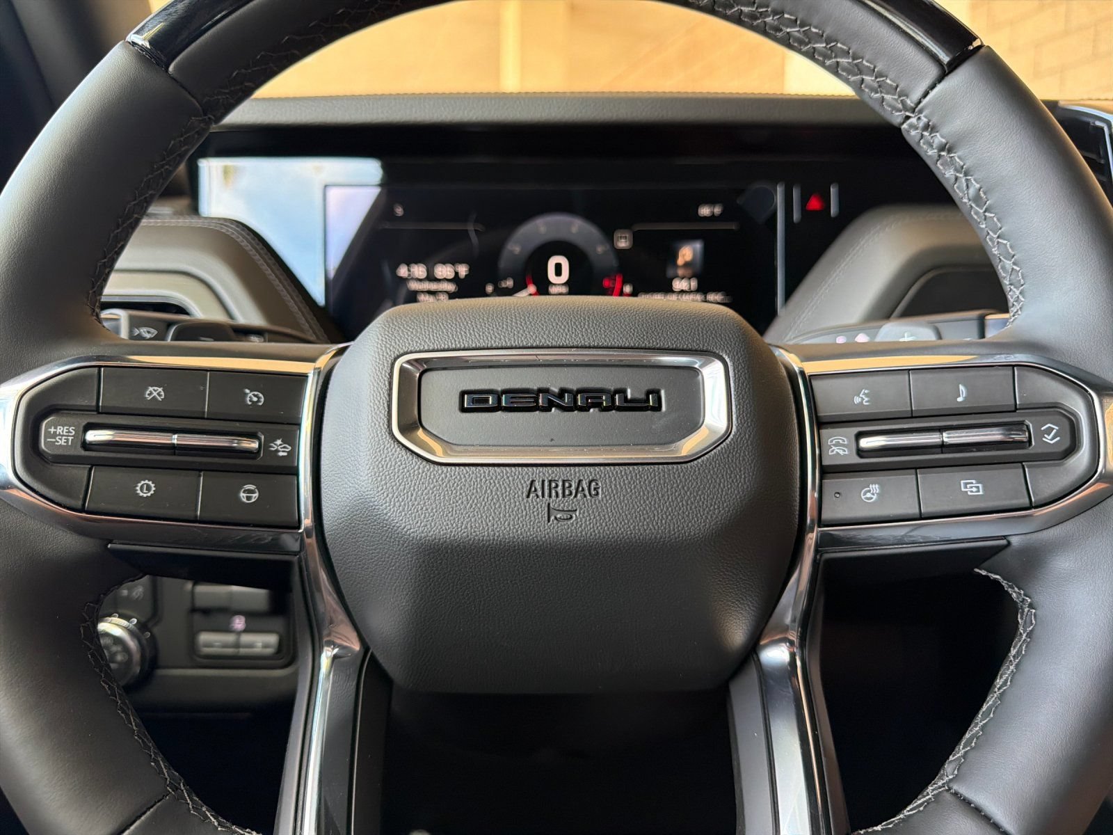 New 2026 GMC Yukon XL Denali w/ Denali Reserve Package RWD image 26