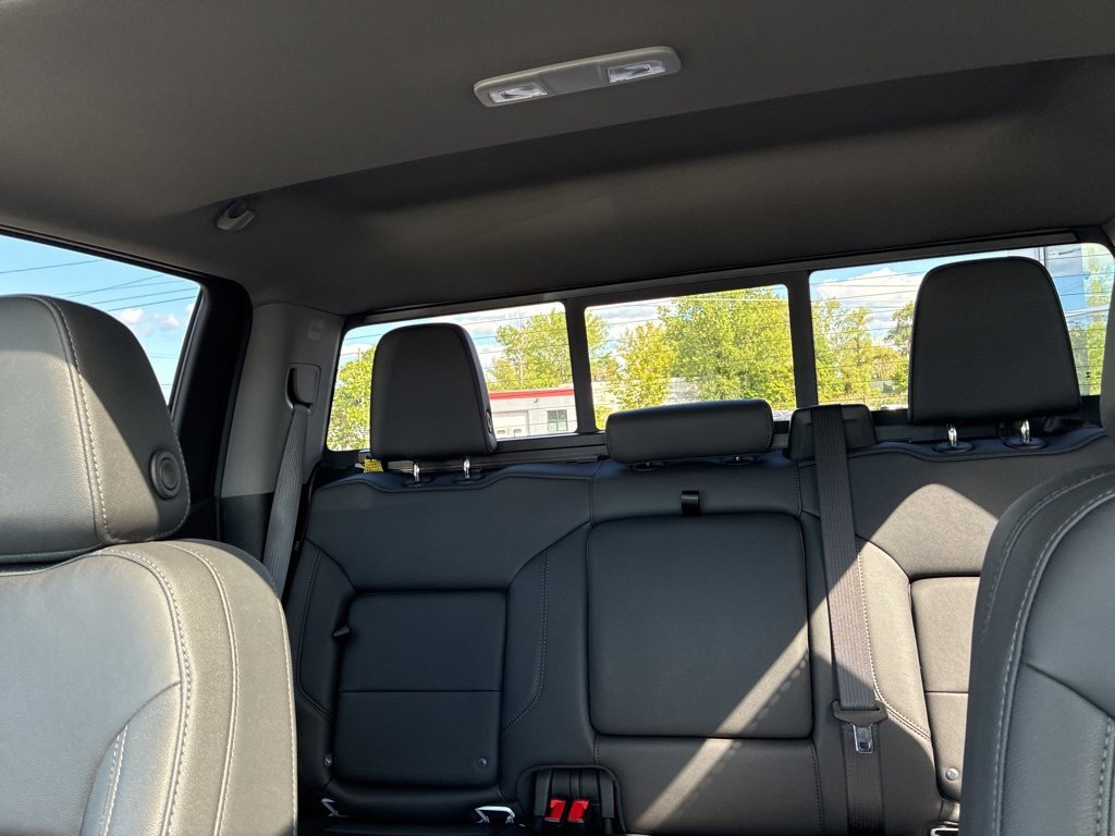 Used 2025 Chevrolet Silverado 1500 LT Trail Boss w/ Dark Appearance Package image 33