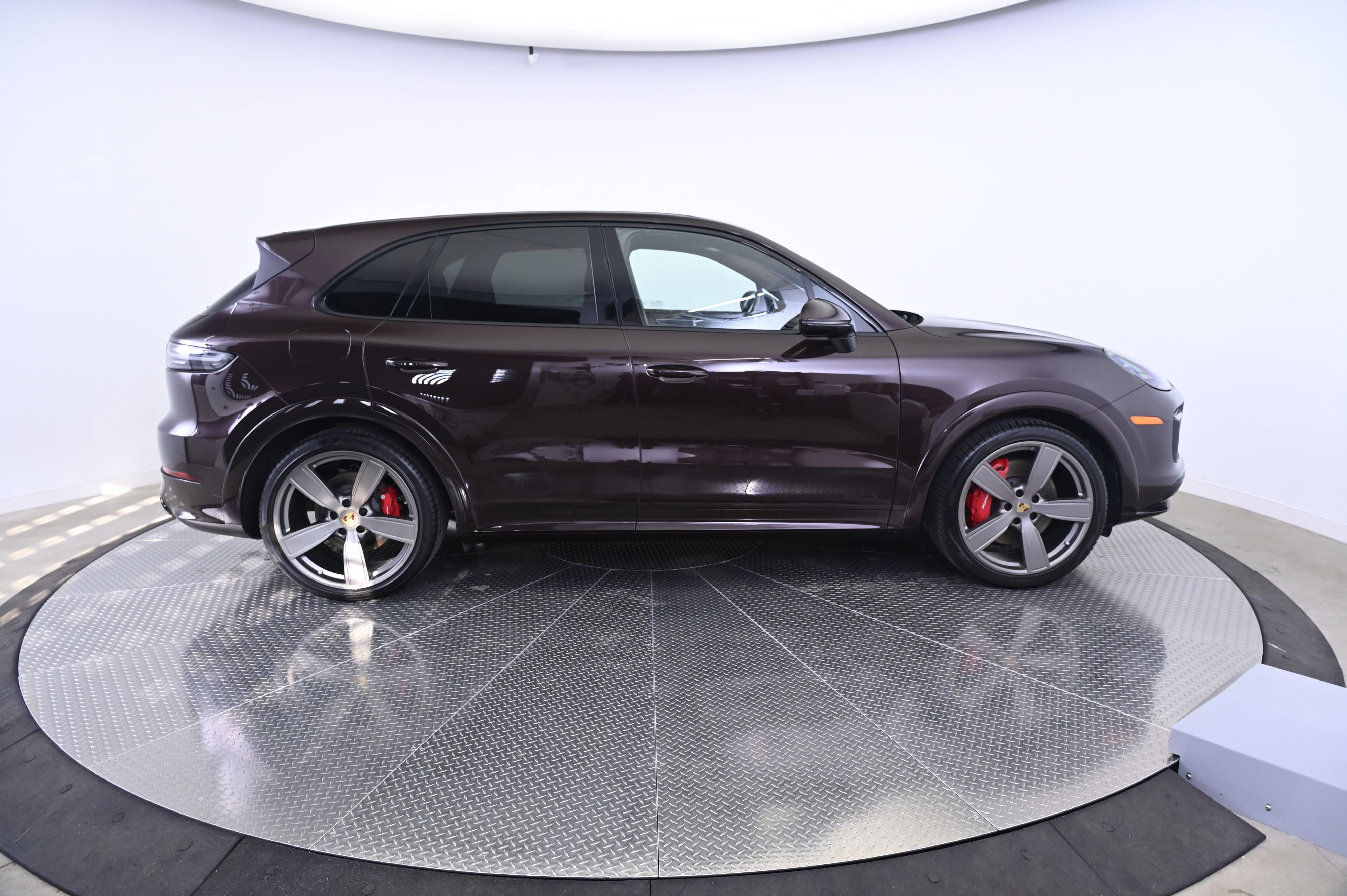 Used 2022 Porsche Cayenne GTS image 8