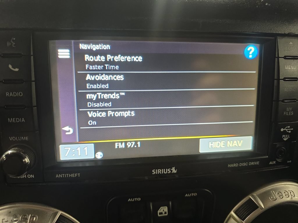 Used 2015 Jeep Wrangler Unlimited Sahara w/ Connectivity Group AWD/4WD image 22
