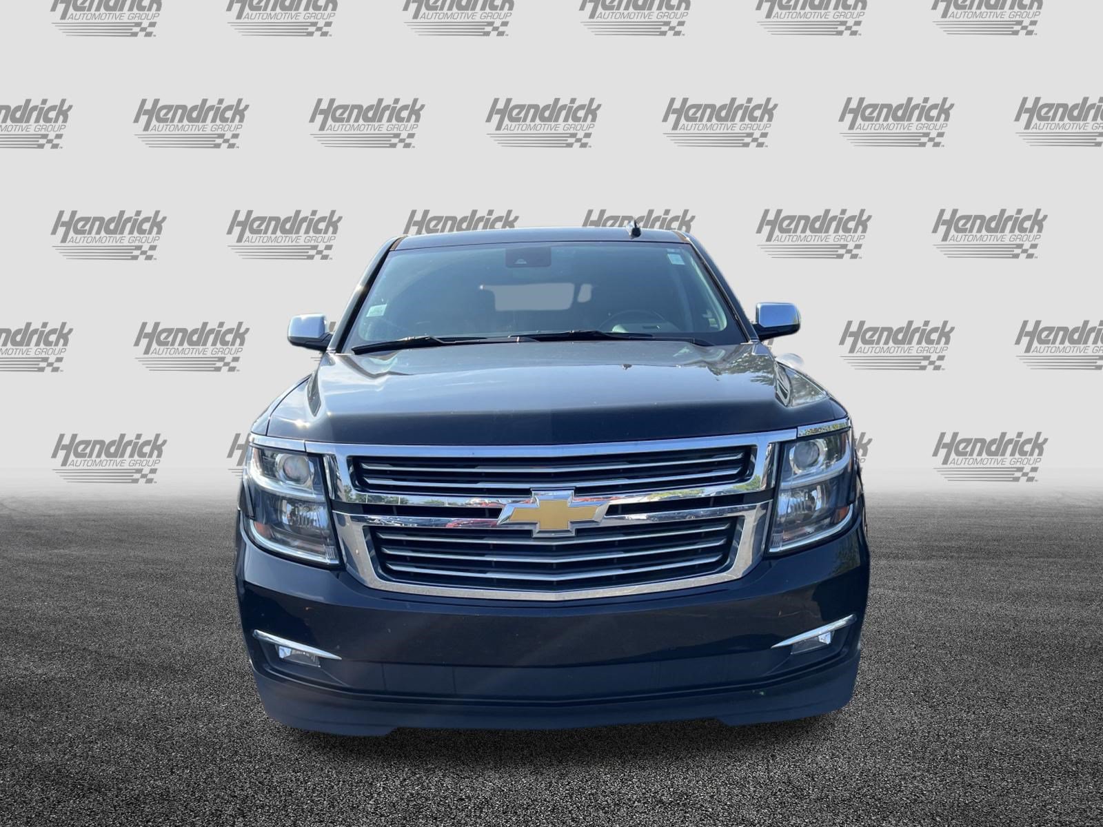 Used 2020 Chevrolet Suburban Premier AWD/4WD image 3