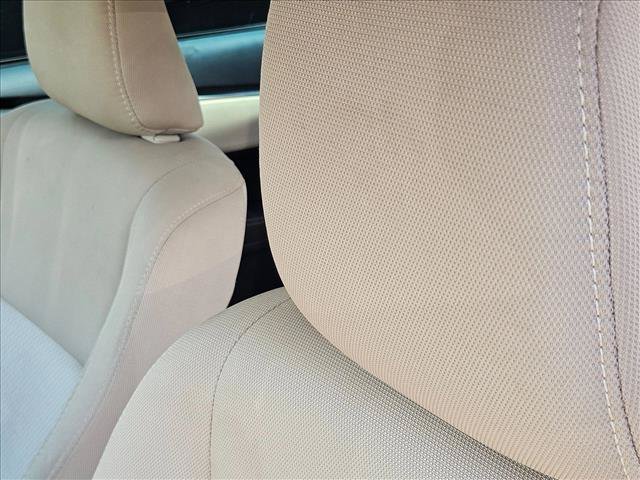 Used 2016 Toyota Corolla LE FWD image 8