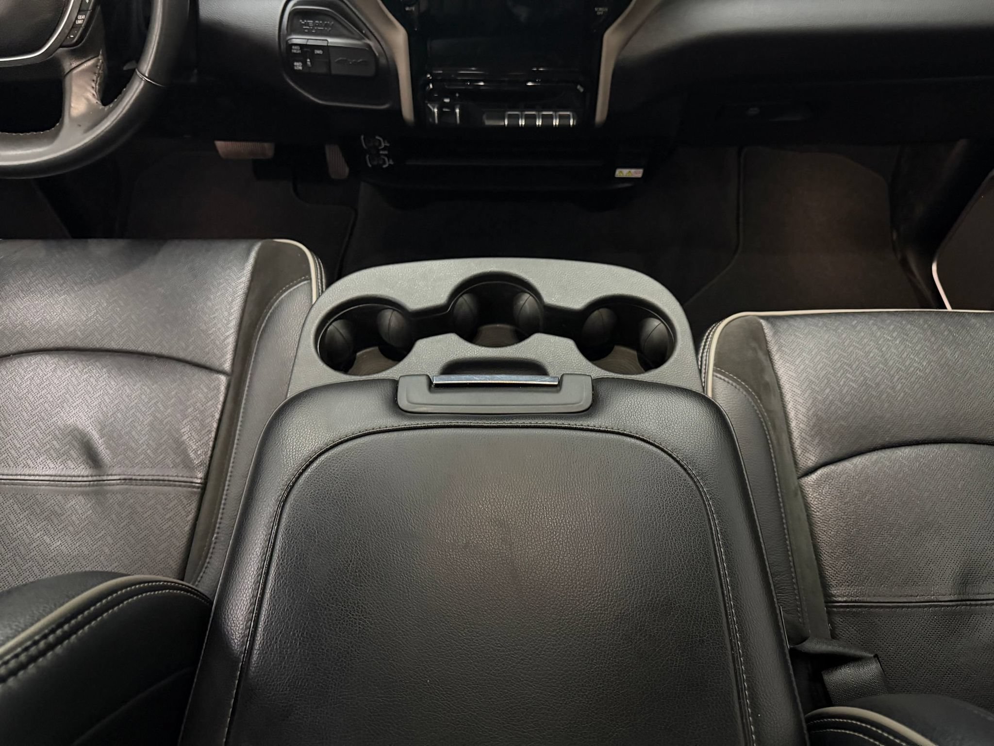 Used 2023 RAM 3500 Laramie AWD/4WD image 16