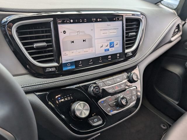 Used 2025 Chrysler Pacifica Select FWD image 23