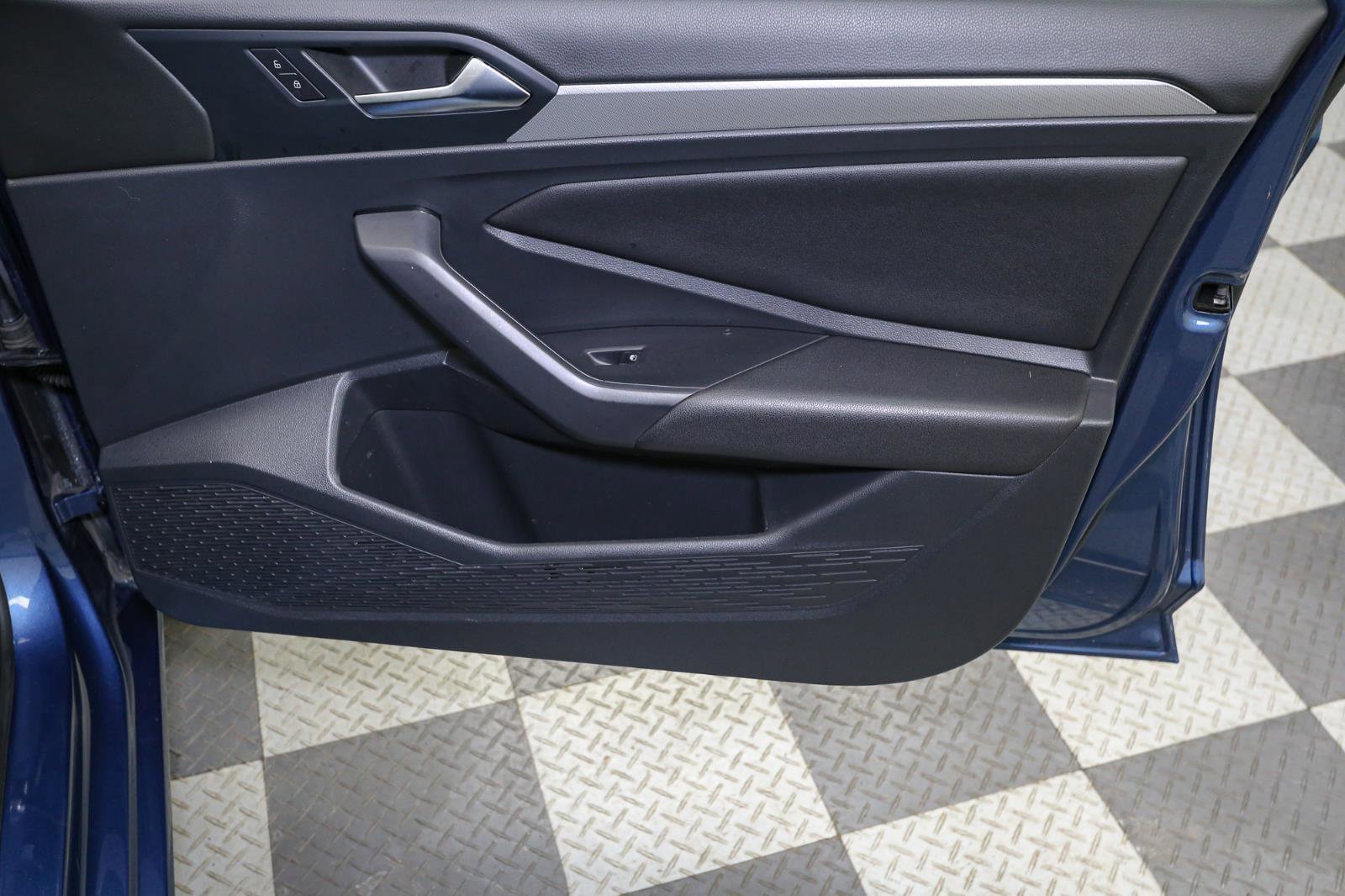 Certified 2019 Volkswagen Jetta SE image 21