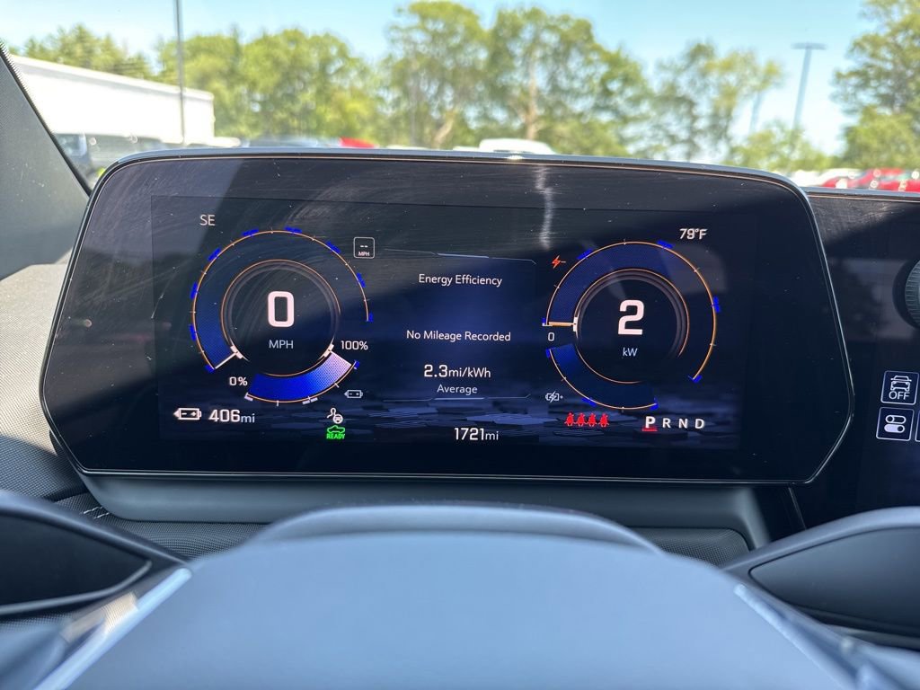 Used 2025 Chevrolet Silverado EV LT image 29