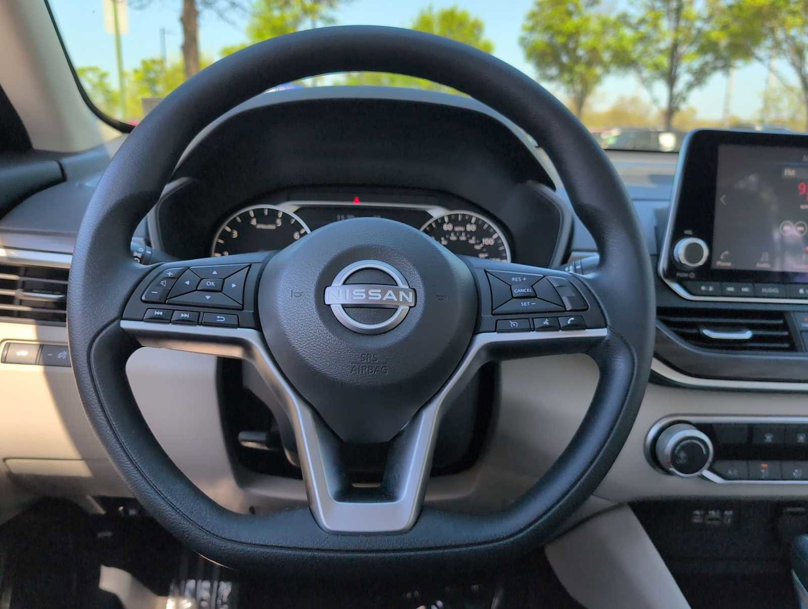 Used 2024 Nissan Altima 2.5 SV image 21