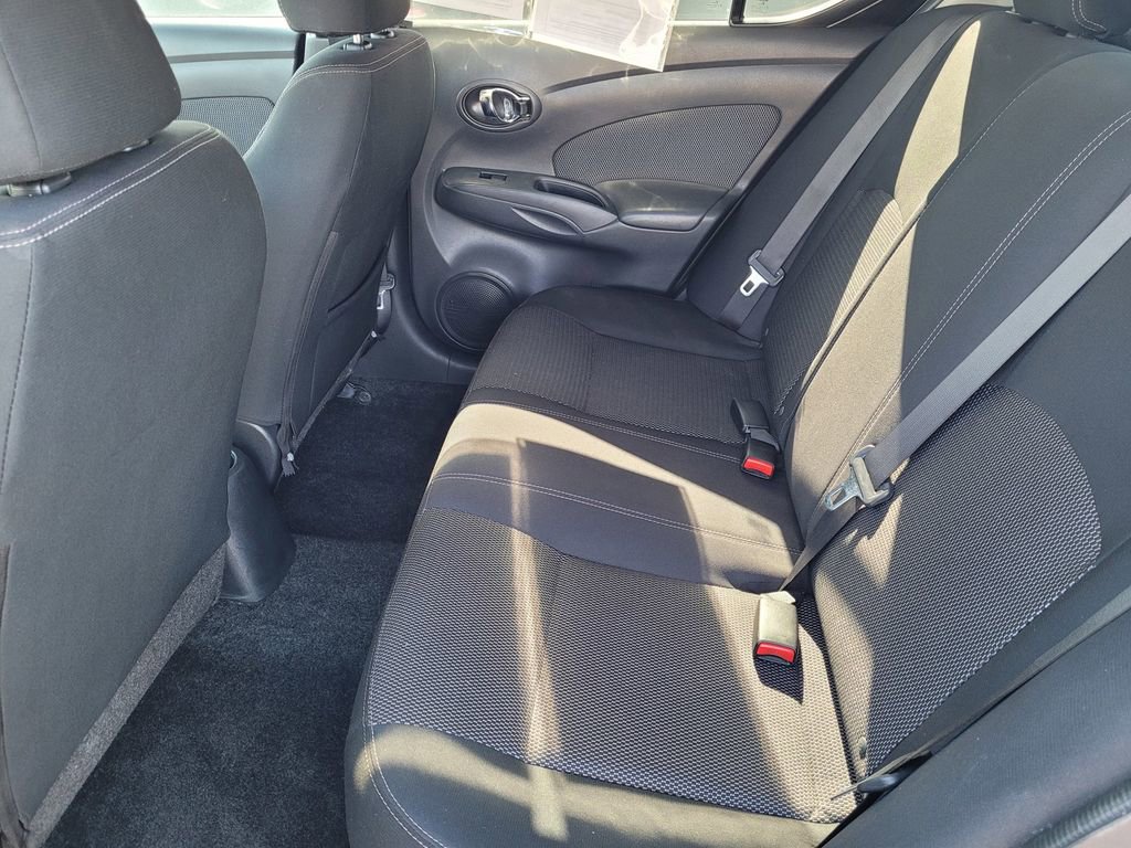 Used 2016 Nissan Versa SV image 8