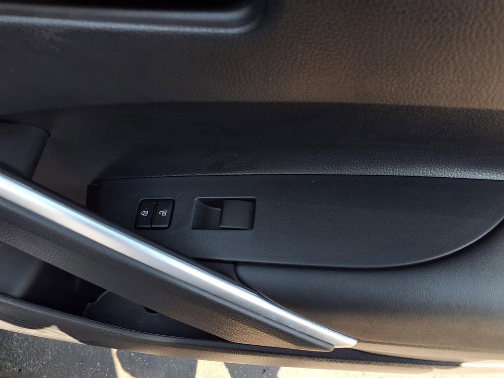 Certified 2024 Toyota Corolla Cross LE w/ Moonroof Package FWD image 26