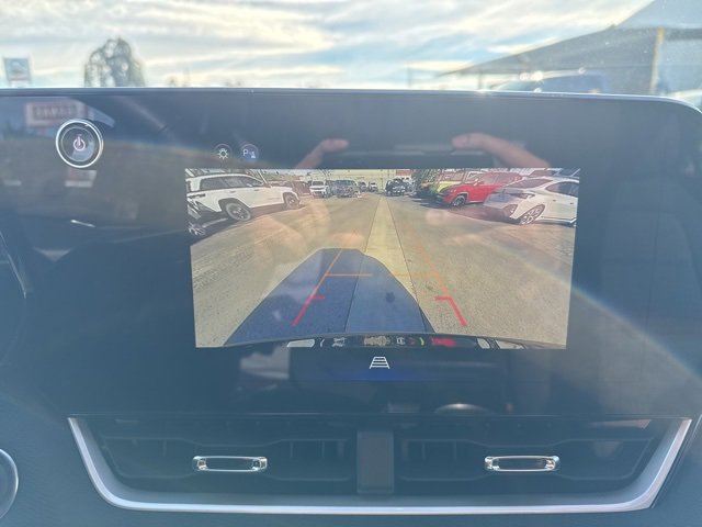 Used 2025 Chevrolet Equinox LT image 18