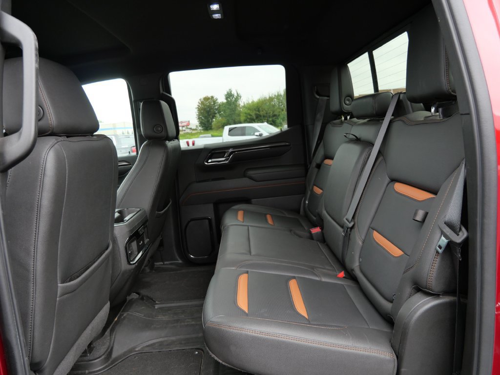 Used 2022 GMC Sierra 1500 AT4 w/ AT4 Premium Package AWD/4WD image 5