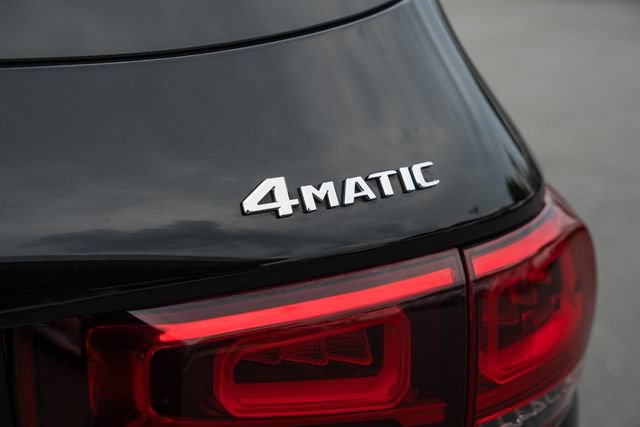 Used 2022 Mercedes-Benz GLB 250 4MATIC image 9