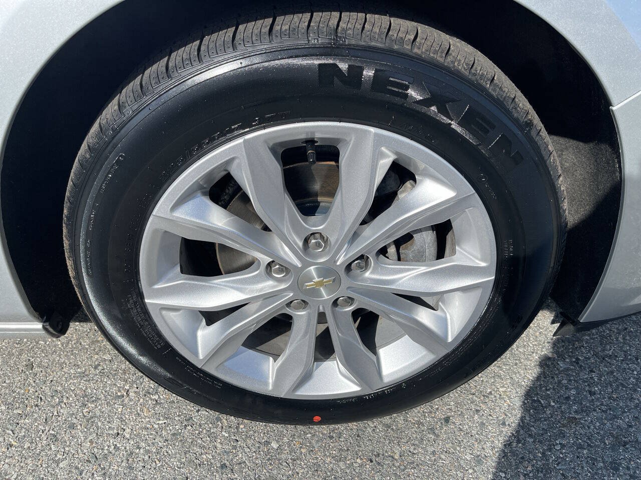 Used 2021 Chevrolet Malibu LT FWD image 29
