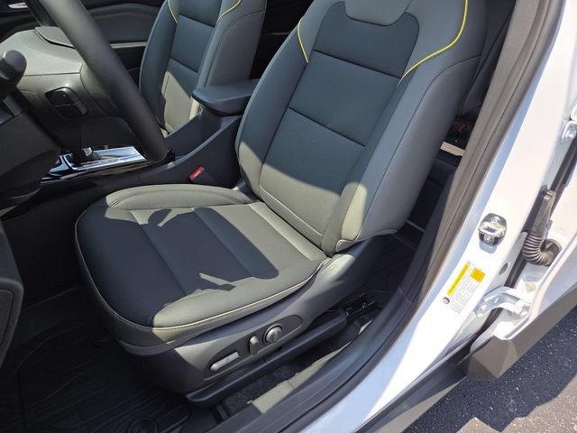 New 2026 Chevrolet Trax ACTIV w/ Sunroof Package FWD image 22