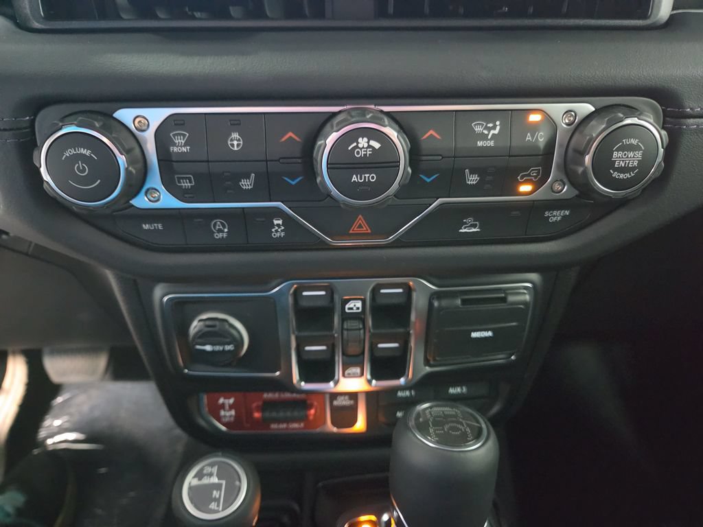 New 2026 Jeep Wrangler Unlimited Sport AWD/4WD image 32