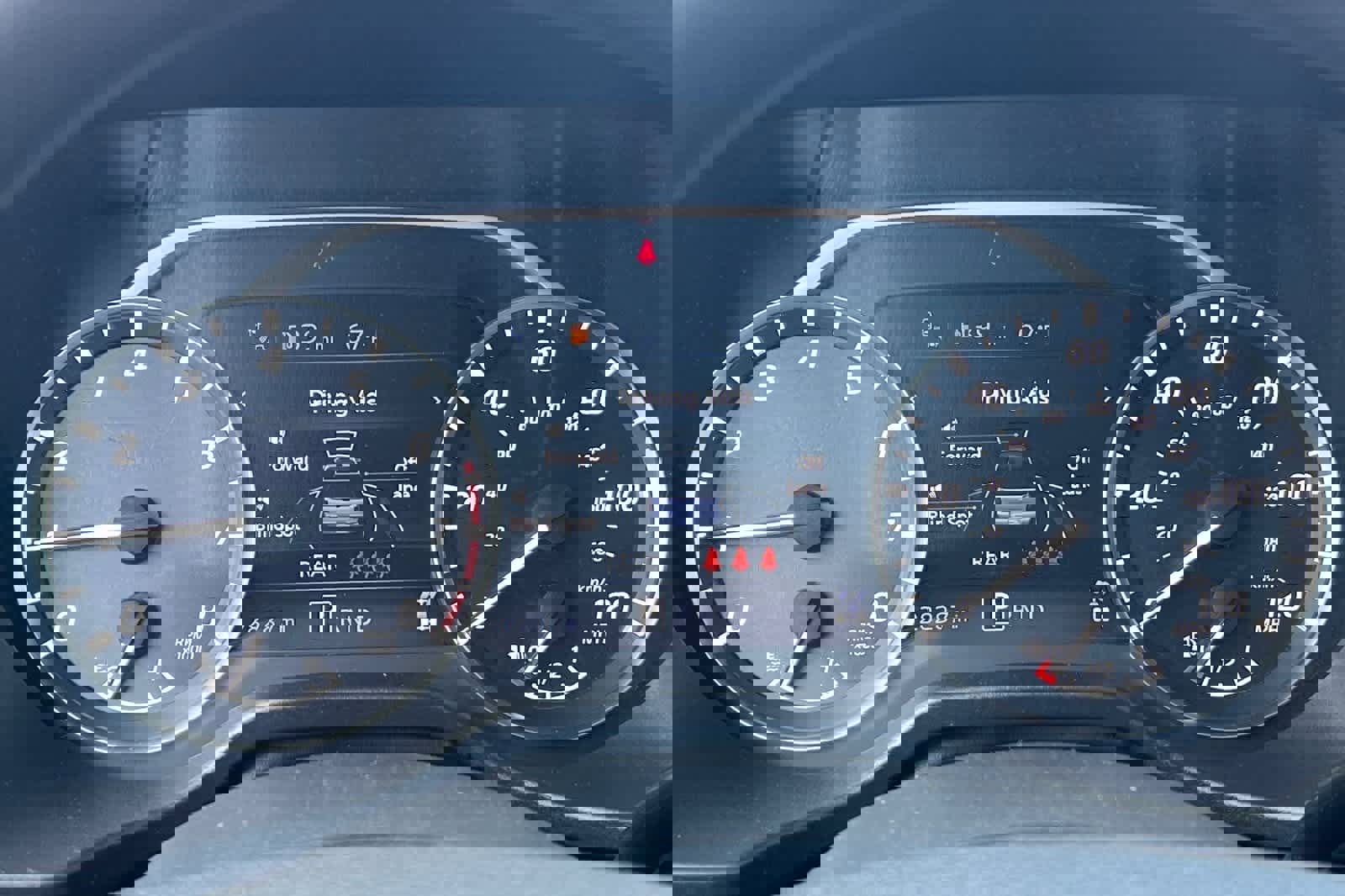 Used 2023 Nissan Titan SV image 27