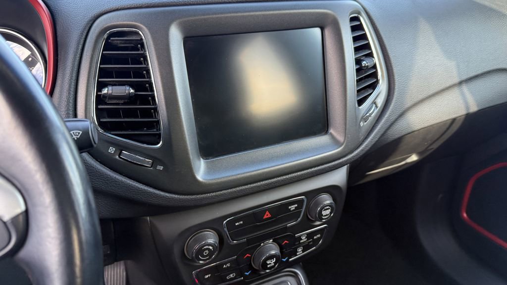 Used 2020 Jeep Compass Trailhawk AWD/4WD image 5