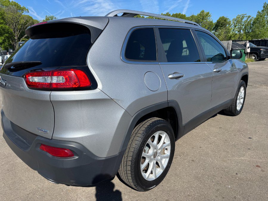 Used 2014 Jeep Cherokee Latitude w/ Cold Weather Group AWD/4WD image 11
