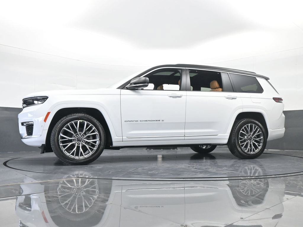 Used 2025 Jeep Grand Cherokee L Summit AWD/4WD image 56