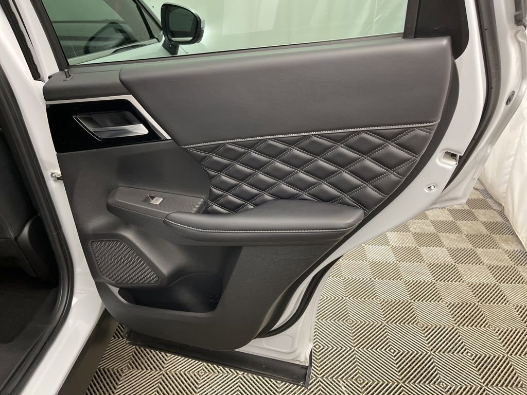 Used 2022 Mitsubishi Outlander SEL image 31