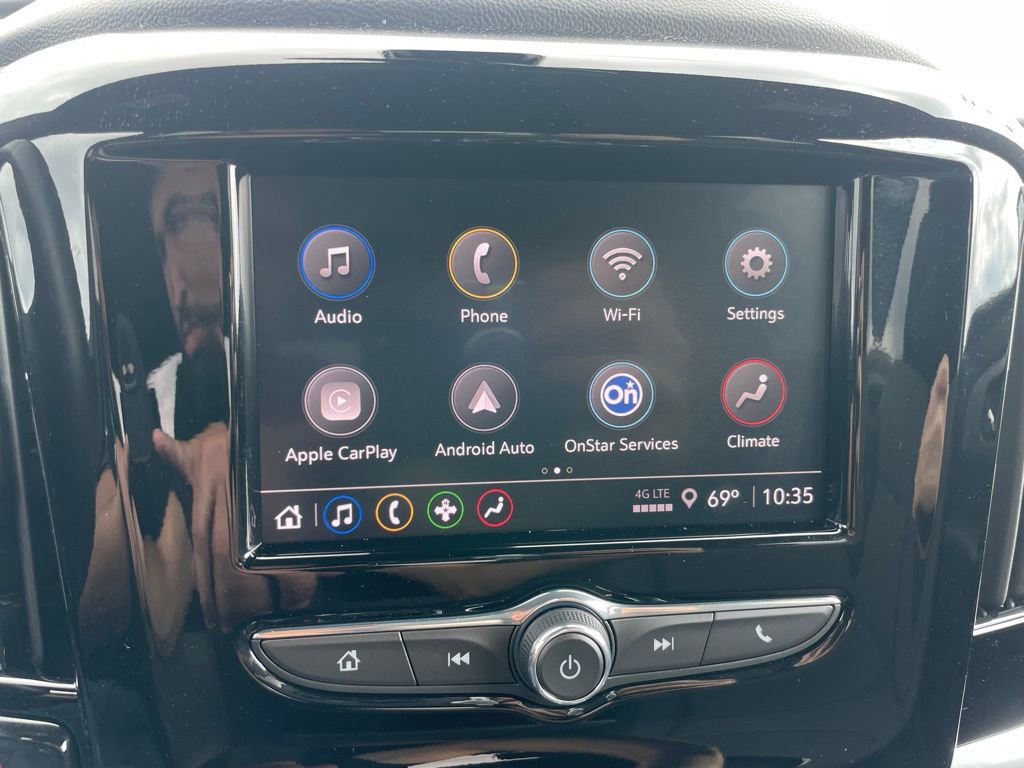 Used 2023 Chevrolet Traverse LT image 15