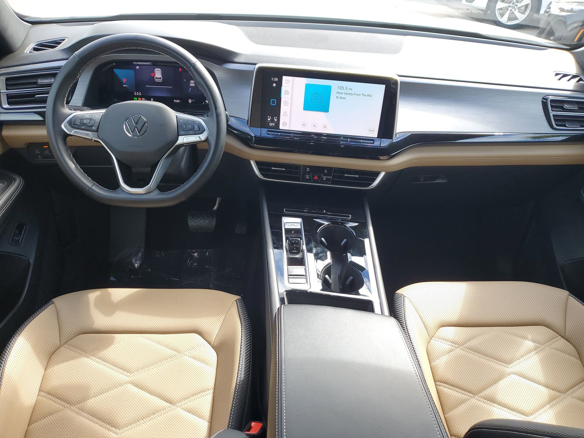 Used 2025 Volkswagen Atlas Cross Sport SE w/ Black Wheel Package image 14