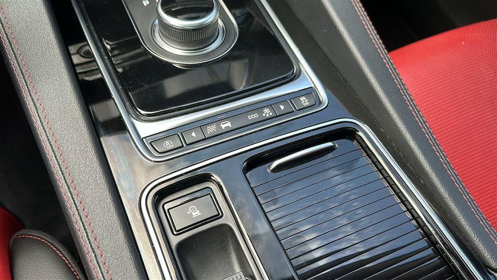 Used 2020 Jaguar F-PACE Checkered Flag AWD/4WD image 18