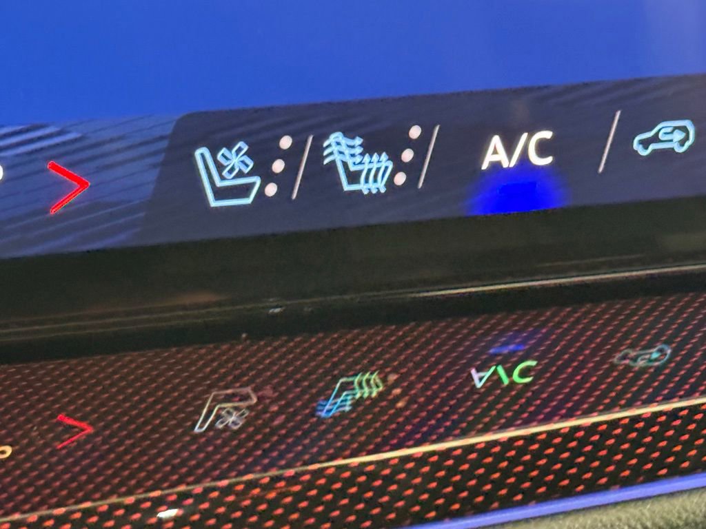 New 2026 Chevrolet Traverse RS image 29