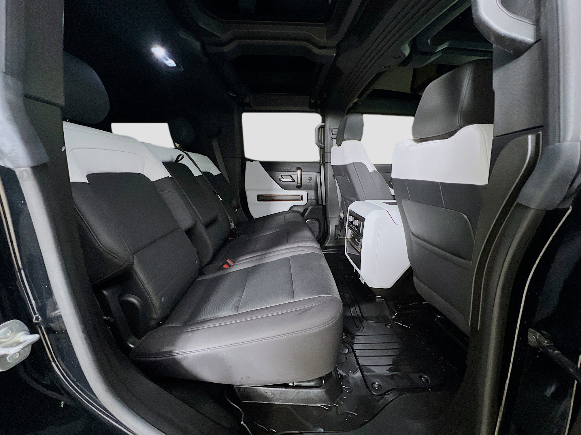 Used 2024 GMC Hummer EV 2X w/ LPO, Sport Package image 29