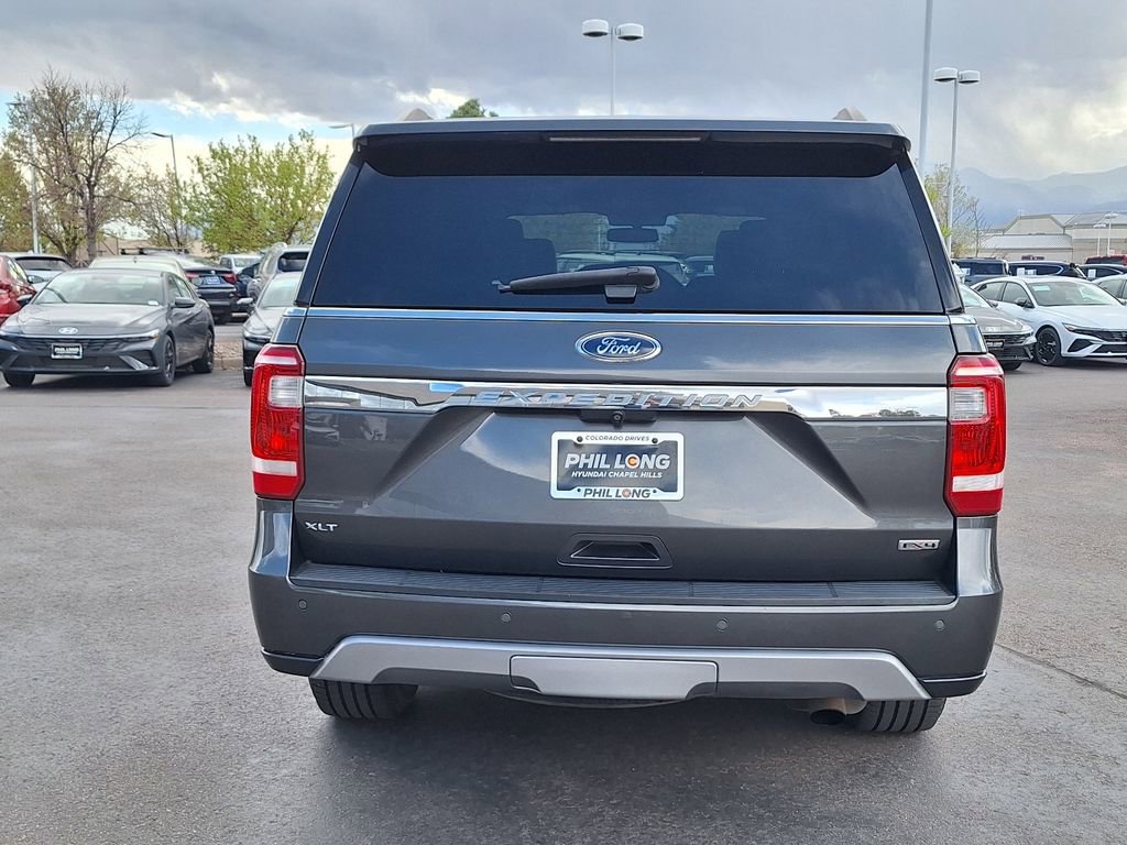 Used 2018 Ford Expedition XLT w/ Equipment Group 202A AWD/4WD image 4