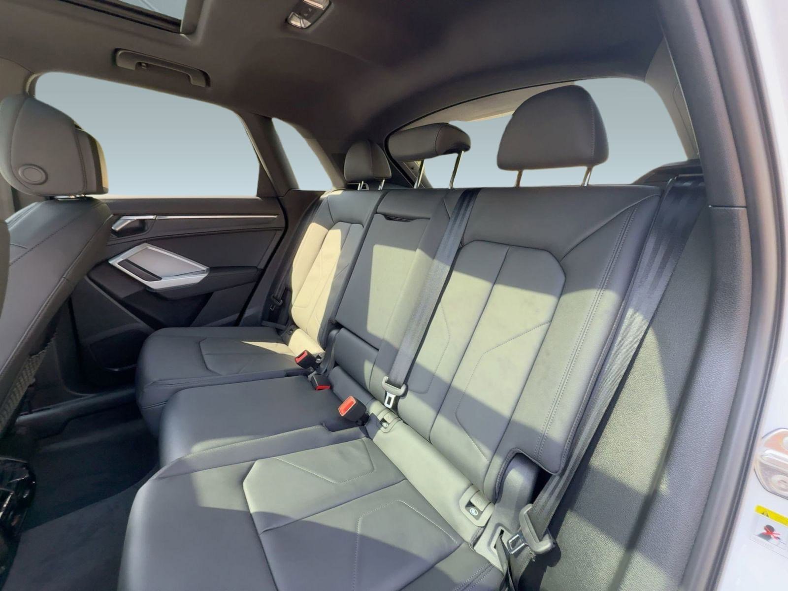 New 2025 Audi Q3 2.0T Premium image 27