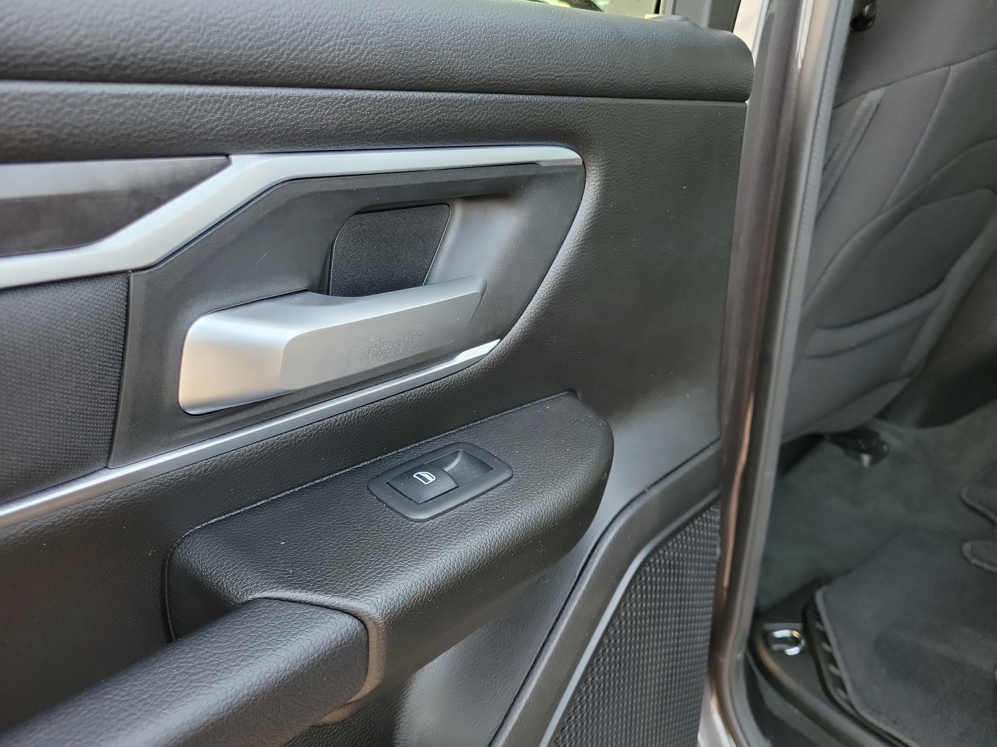 Used 2023 RAM 1500 Big Horn AWD/4WD image 13