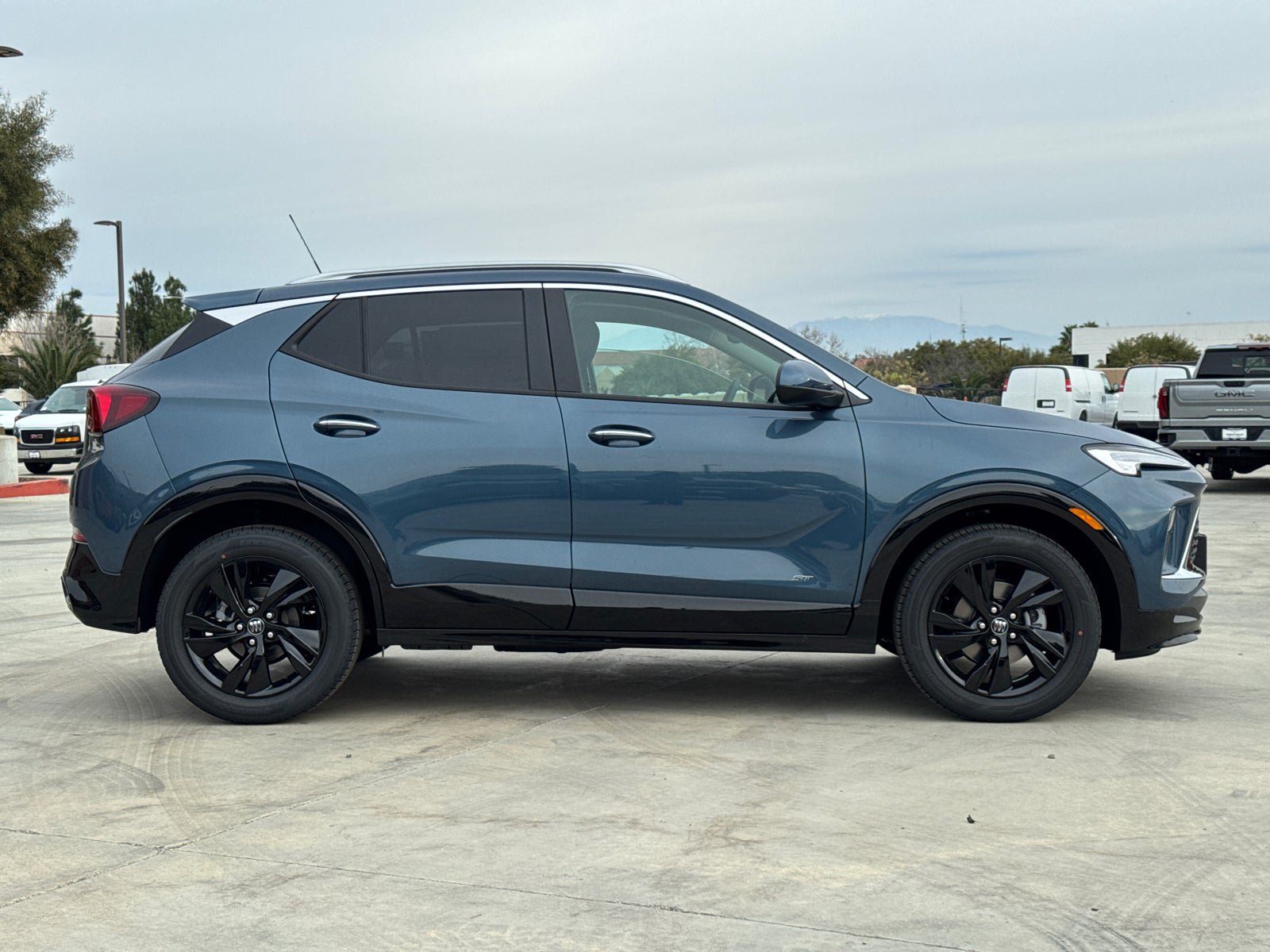 Used 2026 Buick Encore GX Sport Touring w/ Comfort Package FWD image 7