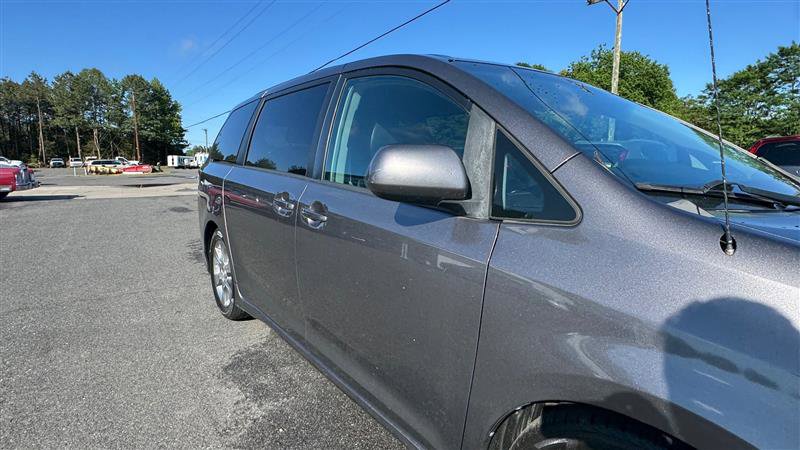 Used 2011 Toyota Sienna SE w/ Preferred Pkg FWD image 22