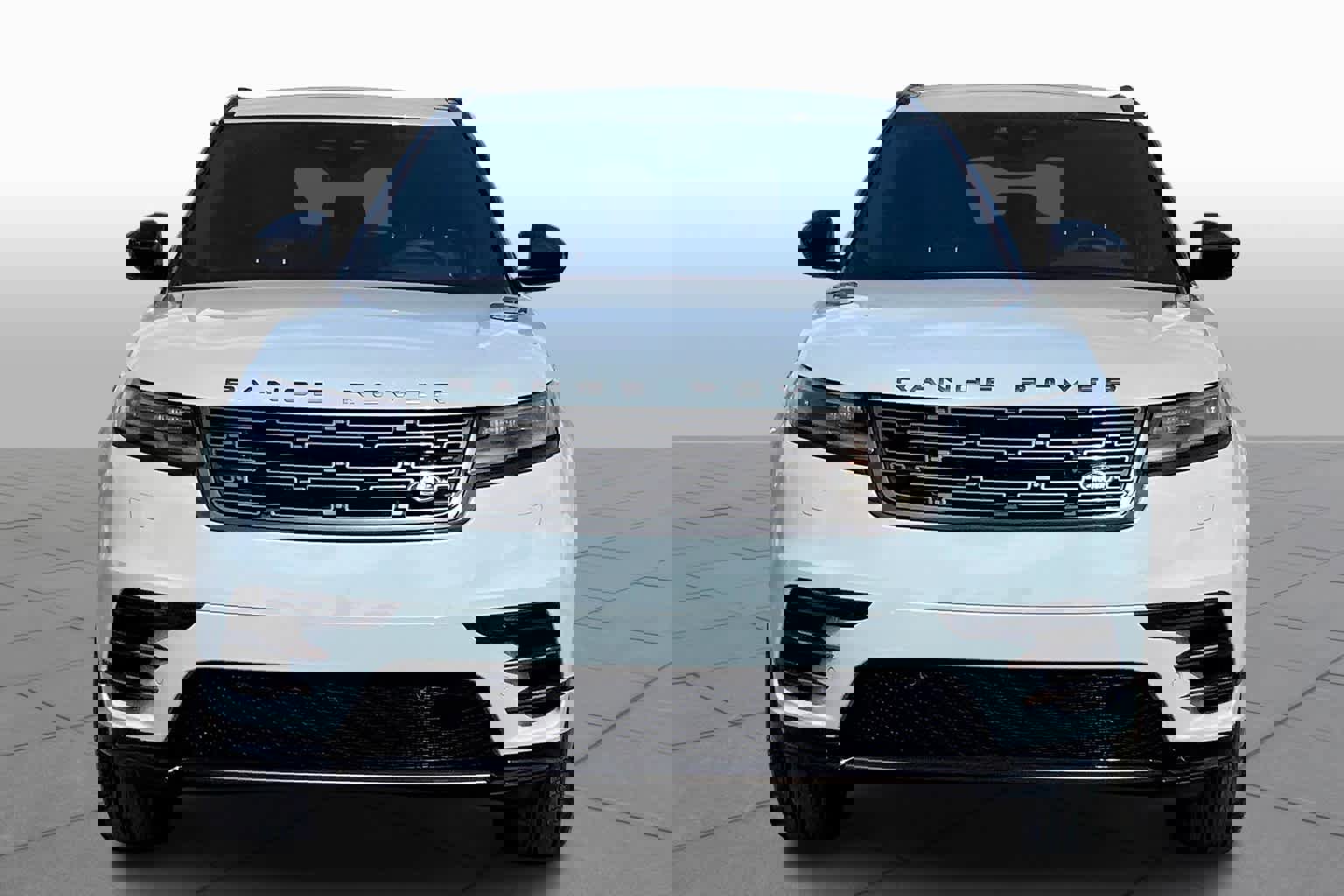 Used 2025 Land Rover Range Rover Velar Dynamic SE image 3