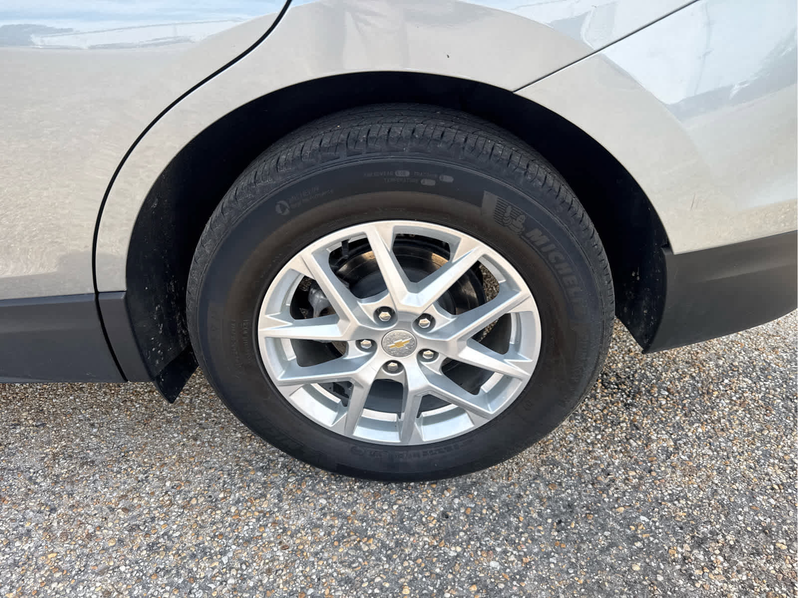 Used 2023 Chevrolet Equinox LT w/ Driver Convenience Package FWD image 15