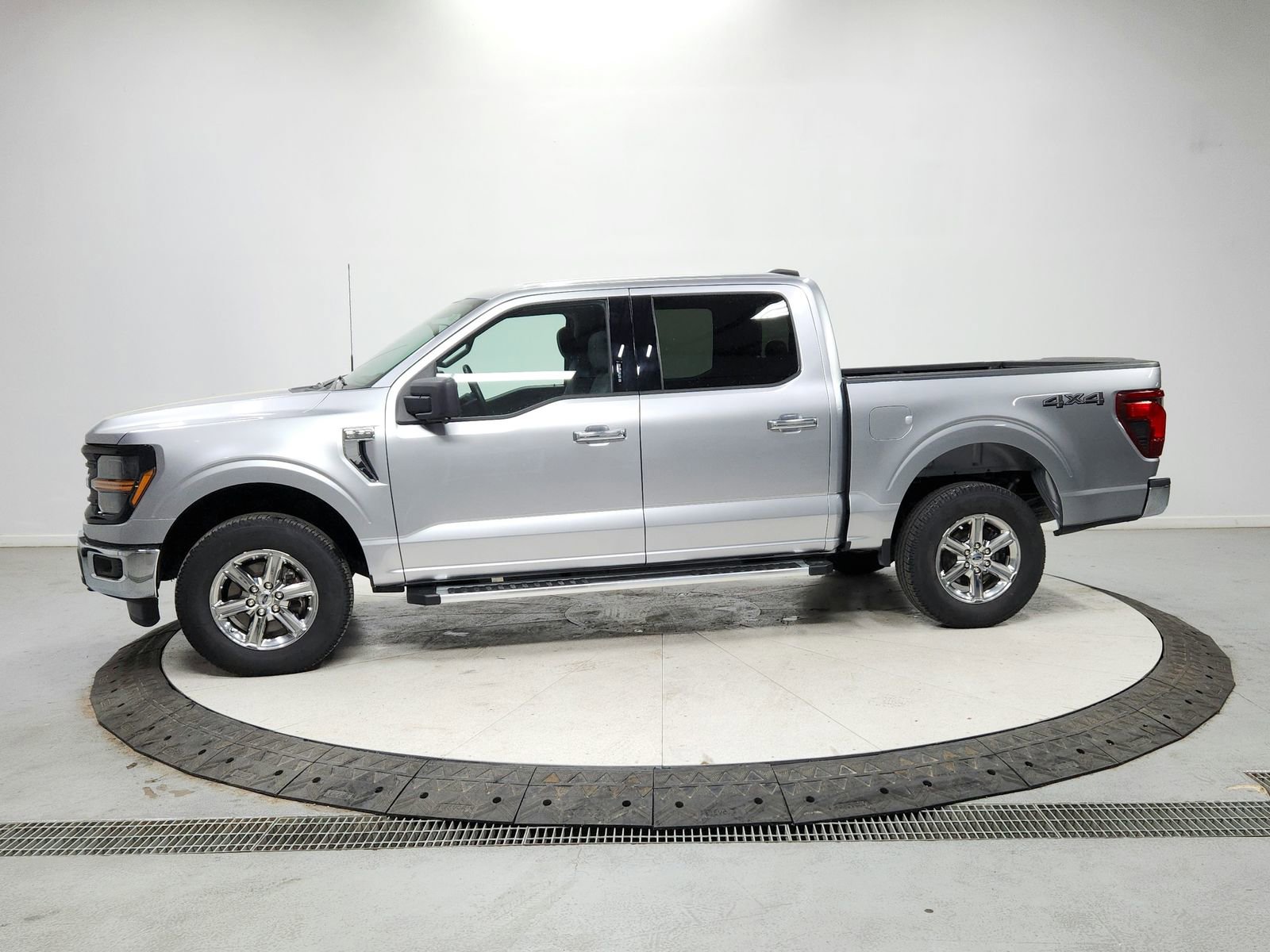 Used 2024 Ford F150 XLT w/ Mobile Office Package AWD/4WD image 4