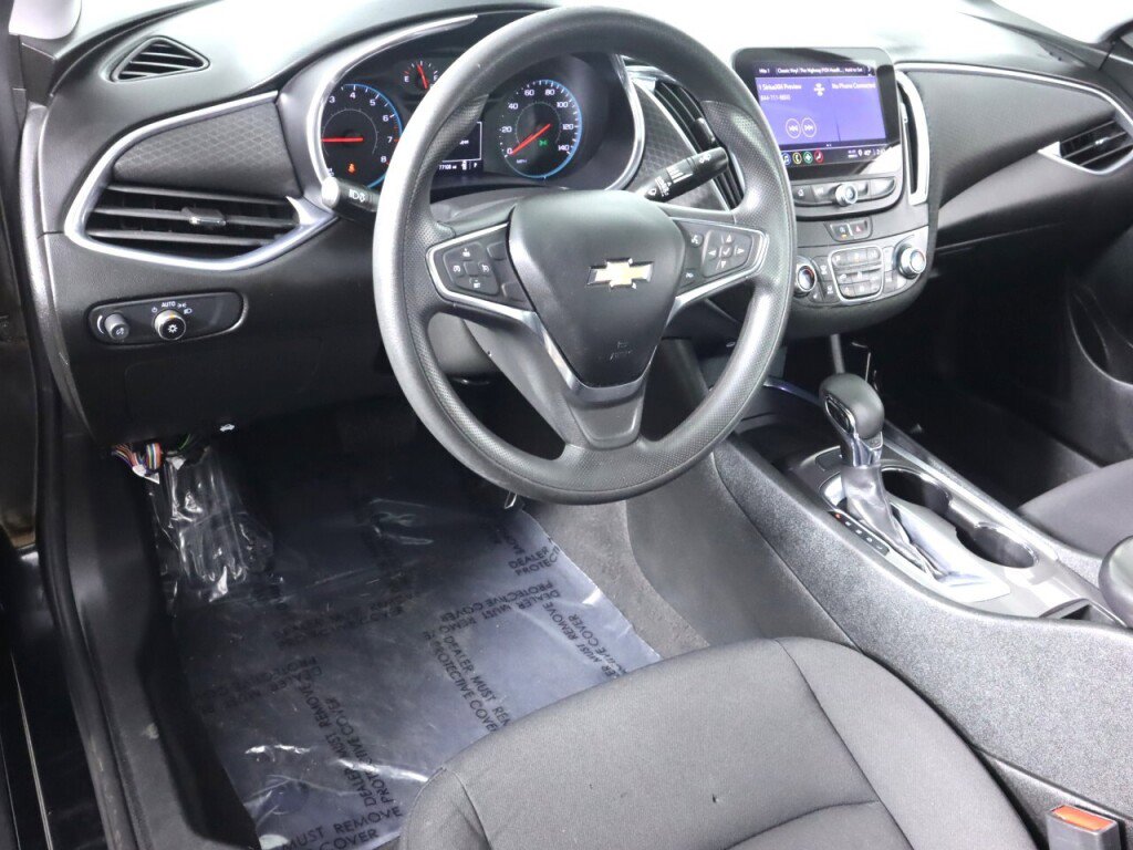 Used 2021 Chevrolet Malibu LT FWD image 9