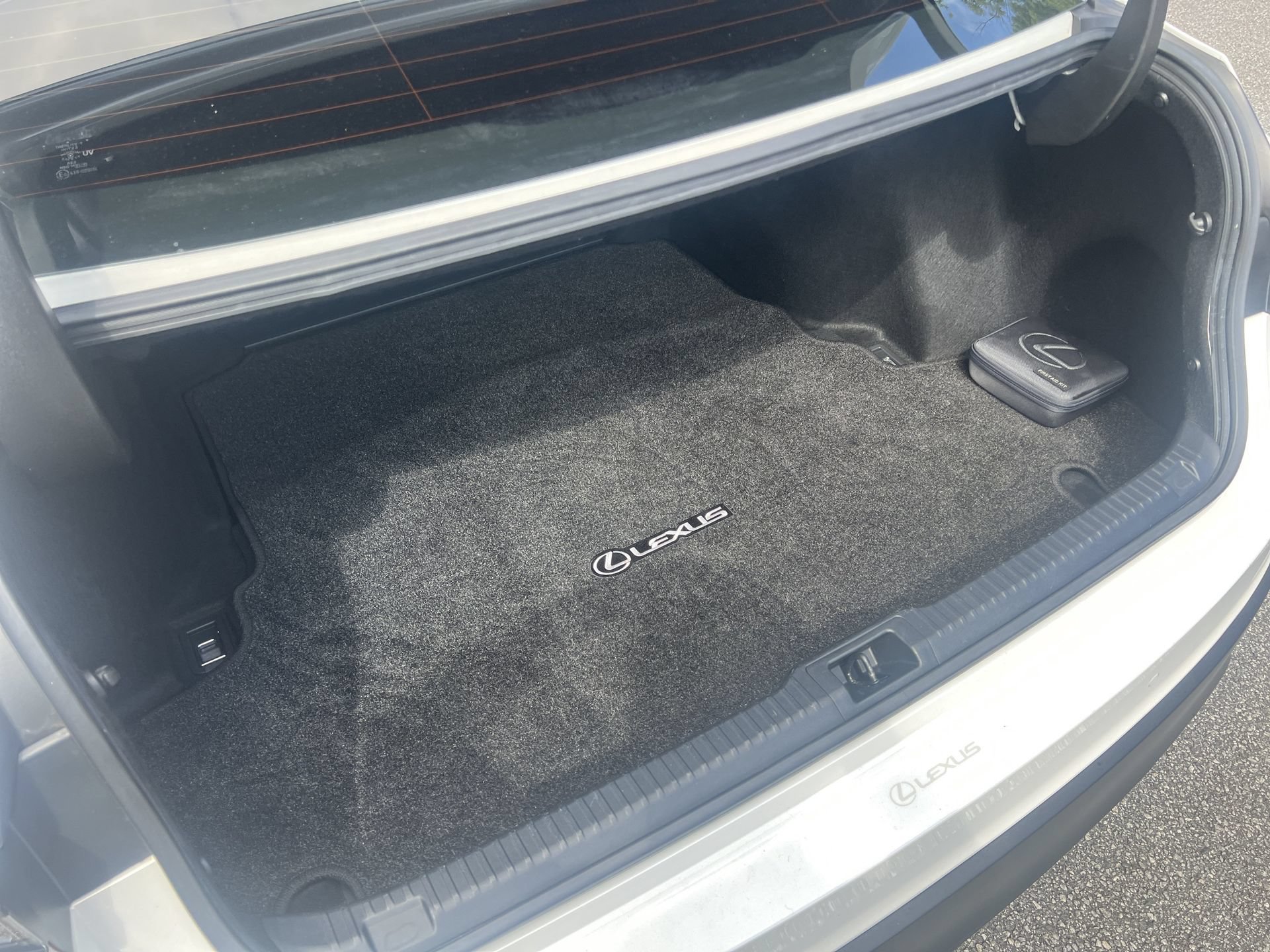 Used 2024 Lexus IS 300 w/ Comfort Package RWD image 21