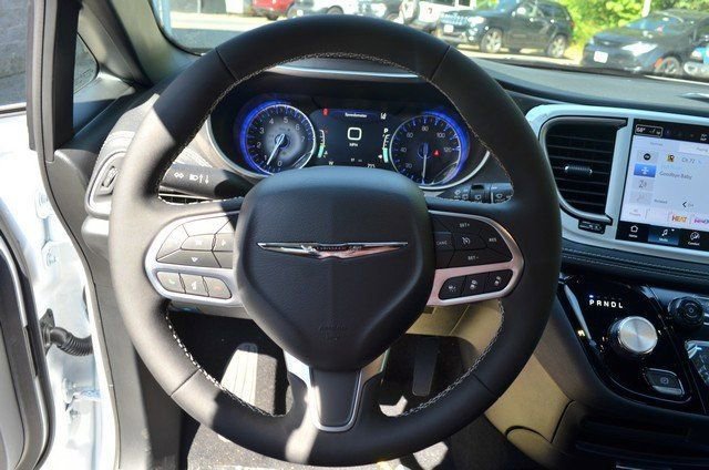 New 2026 Chrysler Pacifica Select image 19
