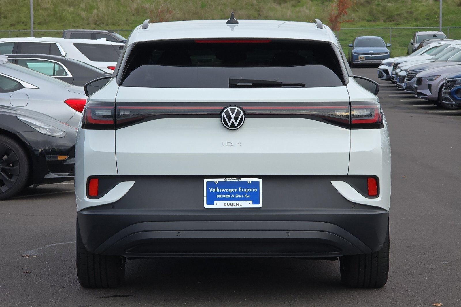 Used 2023 Volkswagen ID.4 2WD image 4