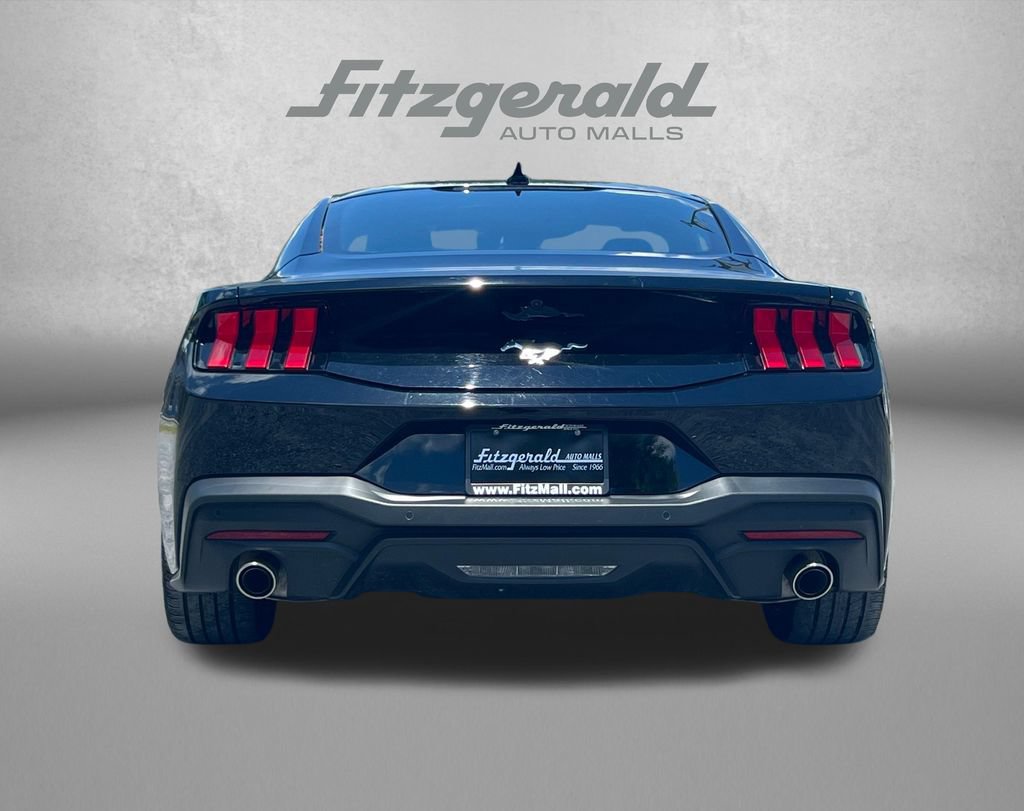 Used 2024 Ford Mustang Coupe RWD image 7