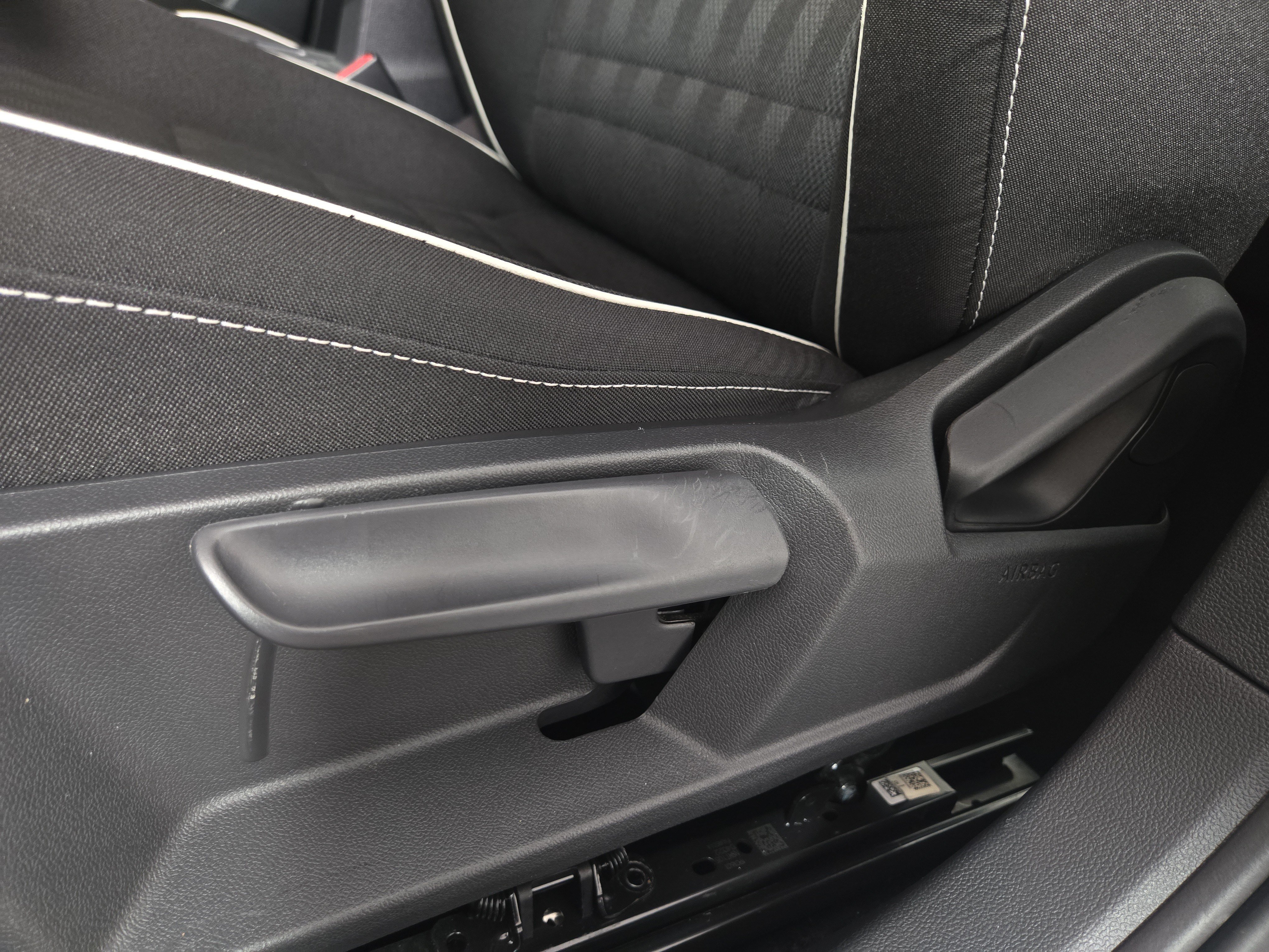 Used 2023 Volkswagen Jetta Sport FWD image 29