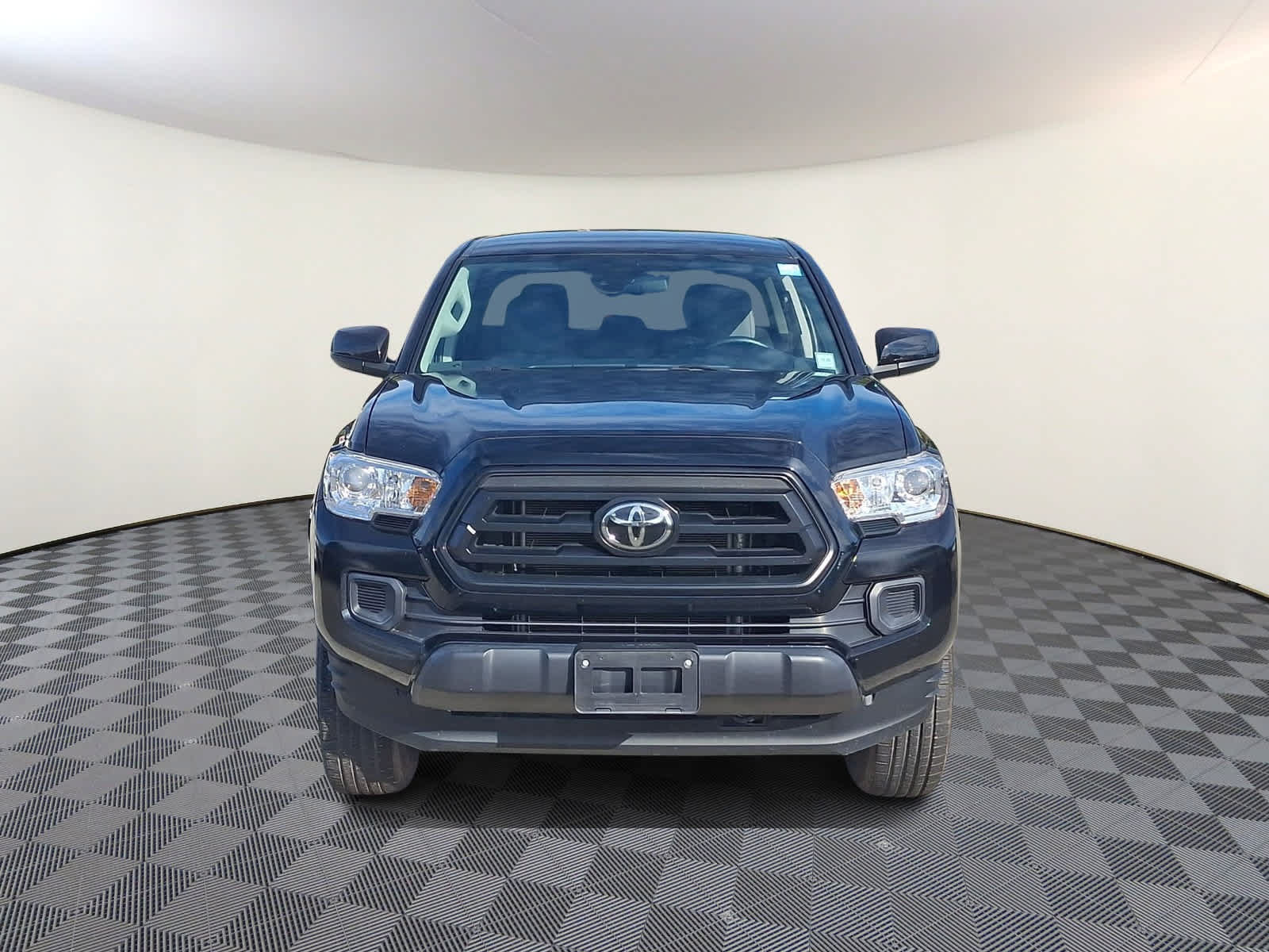 Certified 2022 Toyota Tacoma SR AWD/4WD image 3