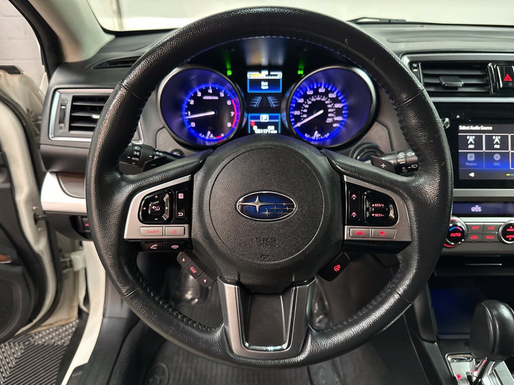 Used 2017 Subaru Outback 2.5i Touring AWD/4WD image 13